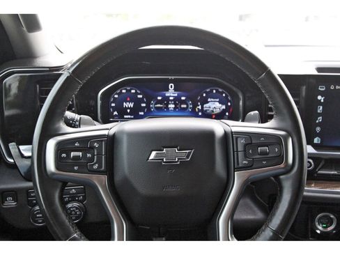 Used 2023 Chevrolet Silverado 1500 RST w/ Z71 Off-Road Package AWD/4WD image 13