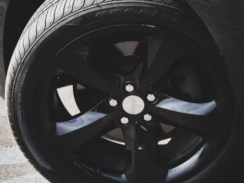 Used 2013 Dodge Charger R/T image 27