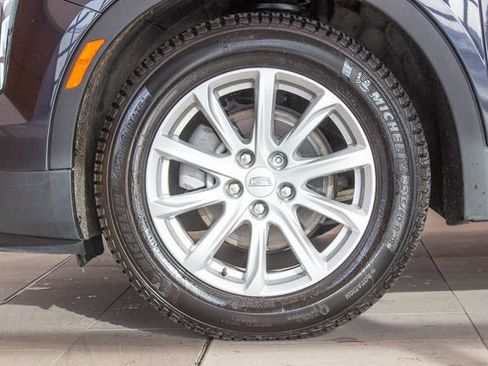 Used 2023 Cadillac XT4 Luxury w/ Cold Weather Package image 9