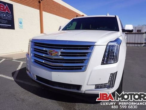 Used 2020 Cadillac Escalade ESV Platinum image 19