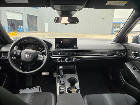 Used 2025 Honda Civic Sport image 15