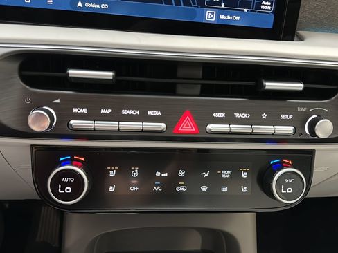 Certified 2026 Hyundai Palisade Limited AWD/4WD image 38