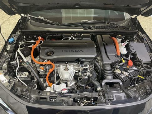 Certified 2025 Honda Civic Sport Touring image 26