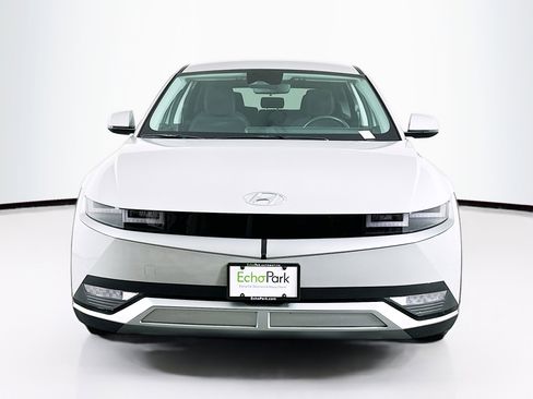 Used 2024 Hyundai Ioniq 5 SE image 2