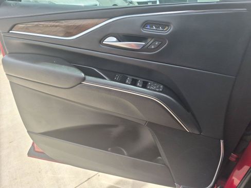 Used 2023 Cadillac Escalade Sport Platinum w/ Heavy-Duty Trailer Package AWD/4WD image 25