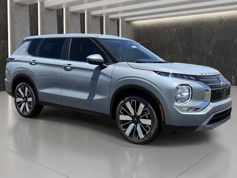 New 2026 Mitsubishi Outlander SE FWD image 5