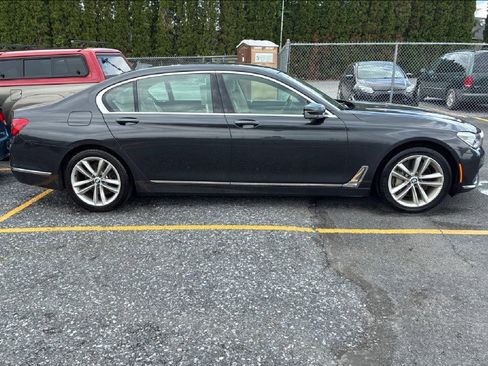 Used 2018 BMW 750i xDrive AWD/4WD image 4
