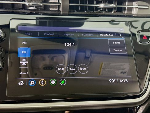 Used 2022 Chevrolet Bolt EUV LT w/ Convenience Package image 14