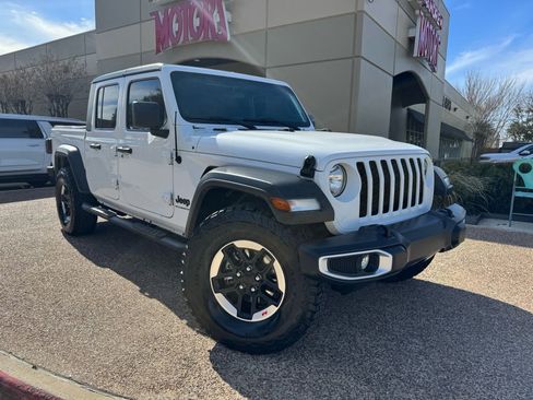 Used 2023 Jeep Gladiator Sport image 1