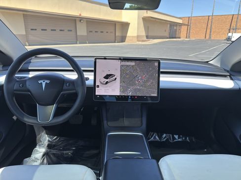 Used 2023 Tesla Model 3 Standard Range RWD image 16