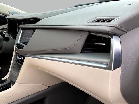 Used 2025 Cadillac XT5 Premium Luxury w/ LPO, Floor Liner Package FWD image 18