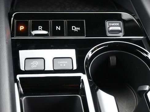 Used 2025 Nissan Murano SV image 22