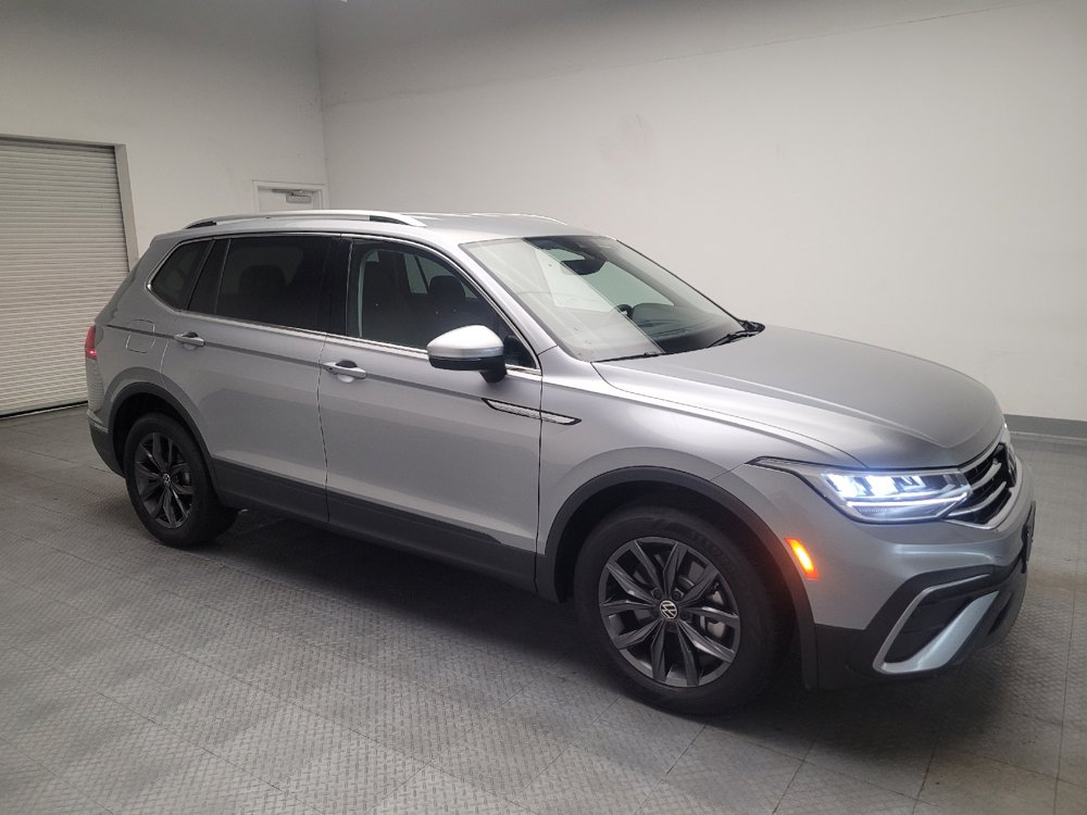 Used 2023 Volkswagen Tiguan SE FWD image 11