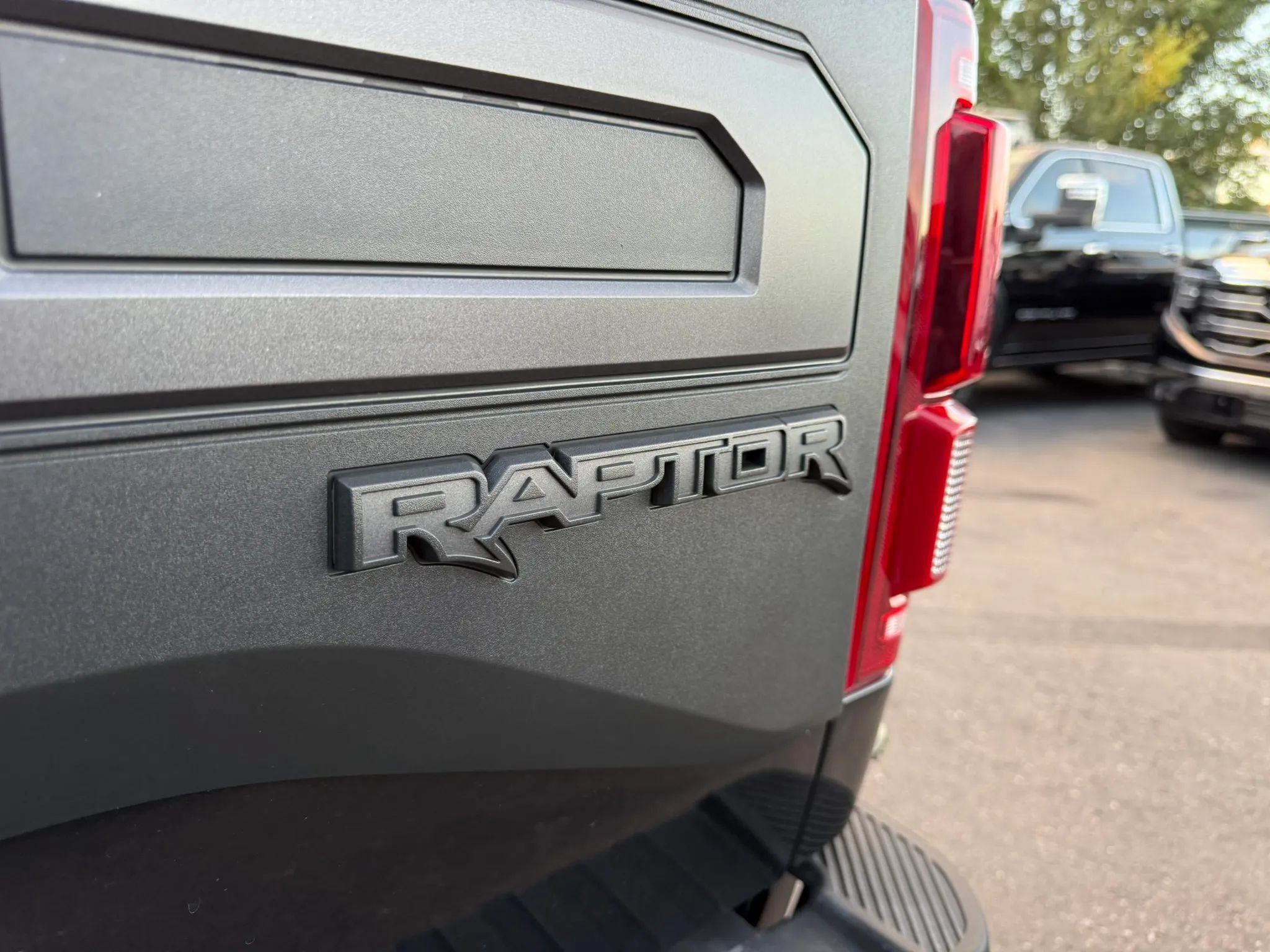 Used 2019 Ford F150 Raptor w/ Equipment Group 802A Luxury AWD/4WD image 40