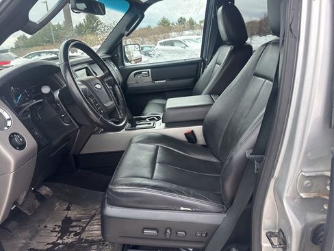 Used 2017 Ford Expedition EL XLT w/ Equipment Group 202A image 22