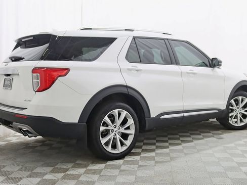 Used 2022 Ford Explorer Platinum w/ Equipment Group 601A AWD/4WD image 8