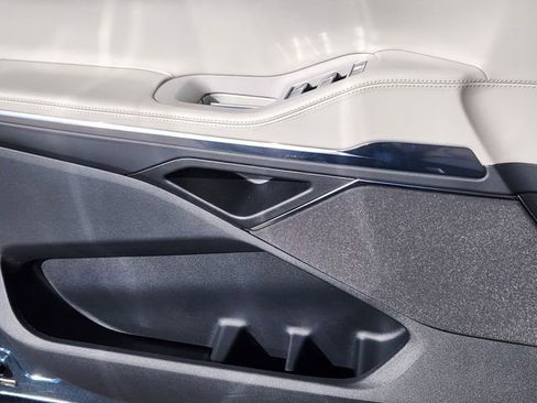 New 2025 Lincoln Navigator L Reserve image 9