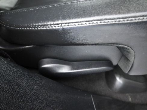 Used 2019 Jeep Grand Cherokee Limited image 39