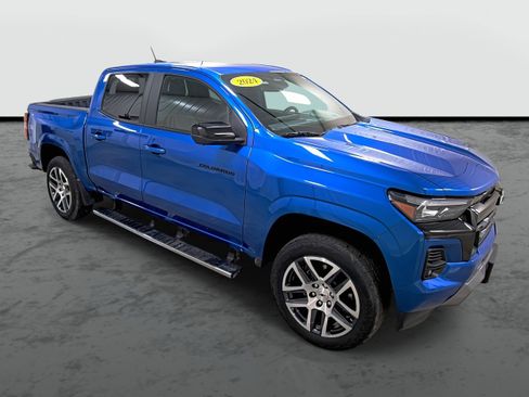 Used 2024 Chevrolet Colorado Z71 w/ Z71 Convenience Package 2 image 5