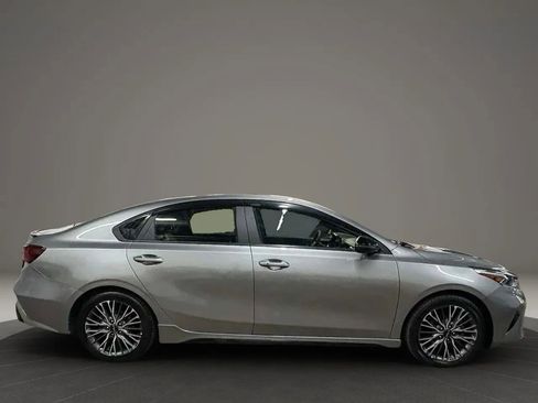 Used 2023 Kia Forte GT-Line w/ GT-Line Premium Package FWD image 6