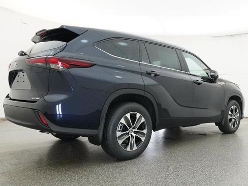 New 2026 Toyota Highlander XLE image 59