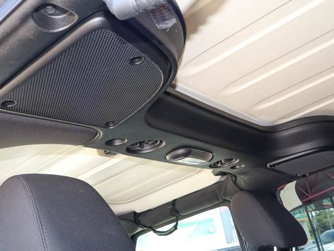 Used 2017 Jeep Wrangler Unlimited Sport w/ Quick Order Package 24S AWD/4WD image 24
