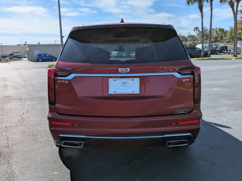 Used 2021 Cadillac XT6 Premium Luxury image 5