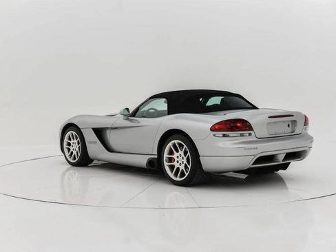 Used 2004 Dodge Viper SRT-10 image 5