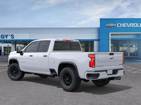 New 2026 Chevrolet Silverado 2500 ZR2 AWD/4WD image 3