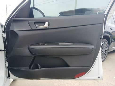 Used 2018 Kia Optima S w/ 18" Alloy Wheels Package FWD image 12