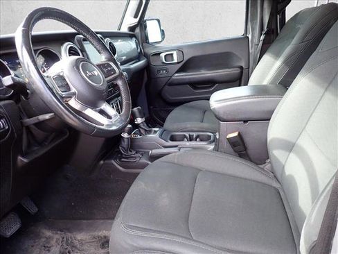 Used 2019 Jeep Wrangler Unlimited Sahara image 10