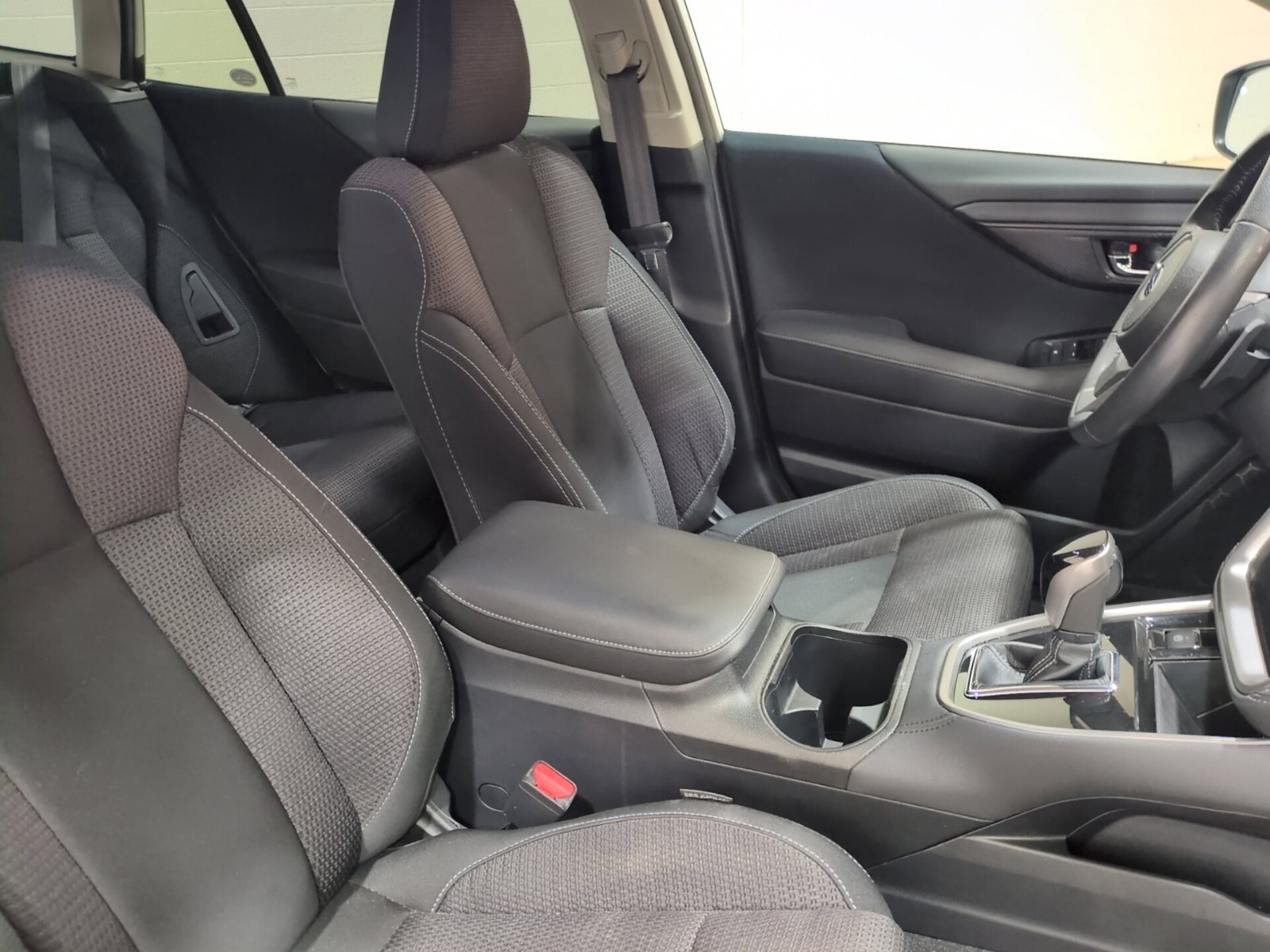 Used 2024 Subaru Outback Premium AWD/4WD image 11