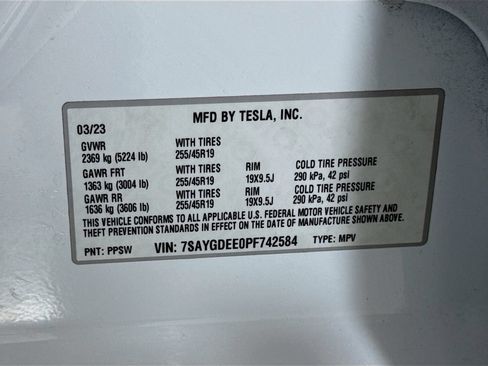 Used 2023 Tesla Model Y Long Range AWD/4WD image 60