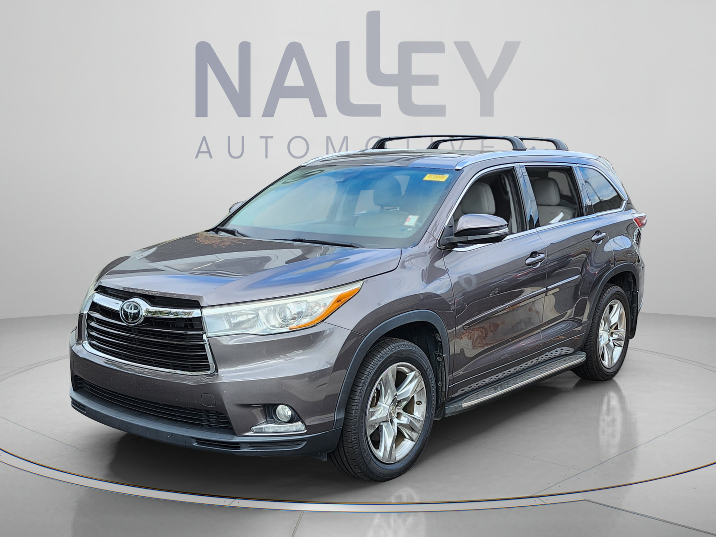 Used 2015 Toyota Highlander Limited Platinum FWD image 1