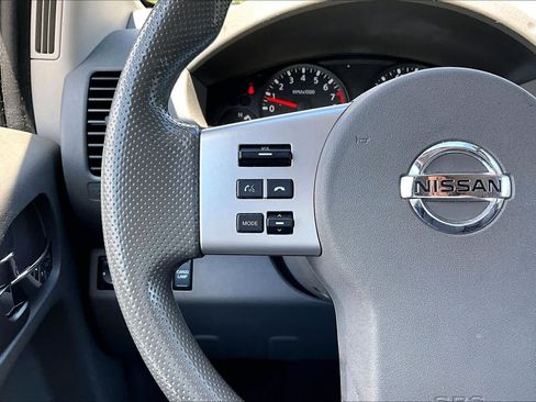 Used 2020 Nissan Frontier SV AWD/4WD image 24