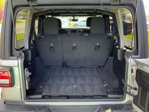 Used 2021 Jeep Wrangler Unlimited Sport AWD/4WD image 12