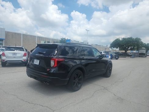 Used 2022 Ford Explorer ST w/ Equipment Group 401A AWD/4WD image 3