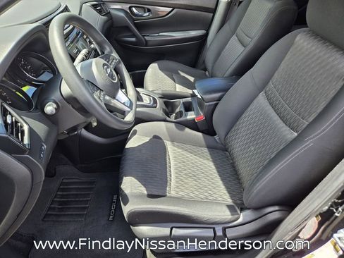 Used 2017 Nissan Rogue S AWD/4WD image 10