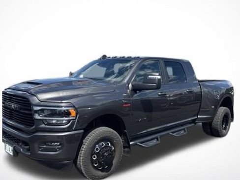 Used 2024 RAM 3500 Laramie w/ Night Edition AWD/4WD image 2