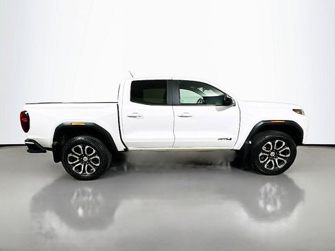 Used 2023 GMC Canyon AT4 w/ AT4 Premium Package image 8