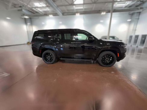 New 2025 Jeep Wagoneer Series II image 14