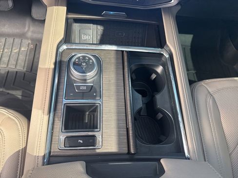 Used 2024 Ford Expedition Limited RWD image 21