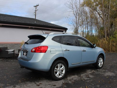 Used 2013 Nissan Rogue SV w/ Premium Pkg AWD/4WD image 4