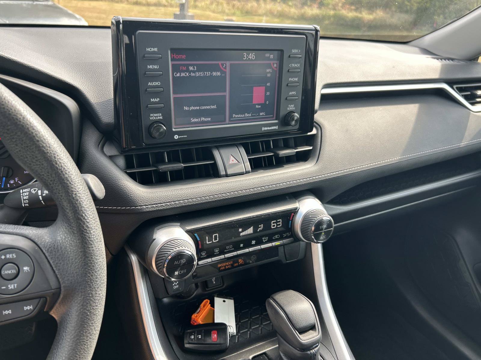 Used 2021 Toyota RAV4 XLE AWD/4WD image 29
