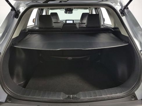 Used 2024 Toyota Corolla Cross XLE FWD image 26
