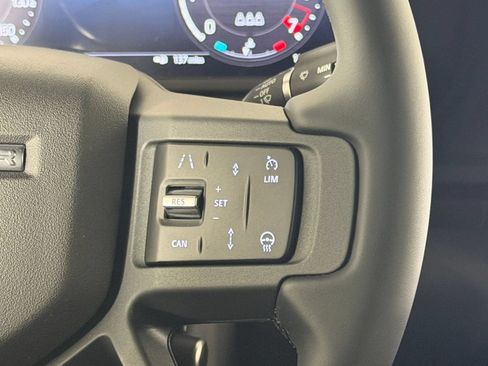 New 2026 Land Rover Defender 110 X-Dynamic SE AWD/4WD image 17