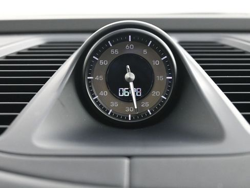 Certified 2024 Porsche Macan Turbo Electric image 23