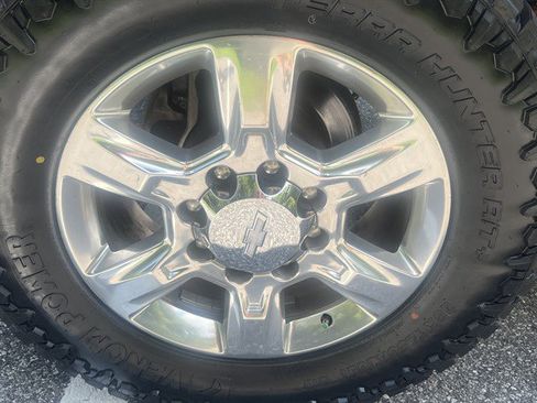 Used 2017 Chevrolet Silverado 2500 LTZ w/ Duramax Plus Package AWD/4WD image 14