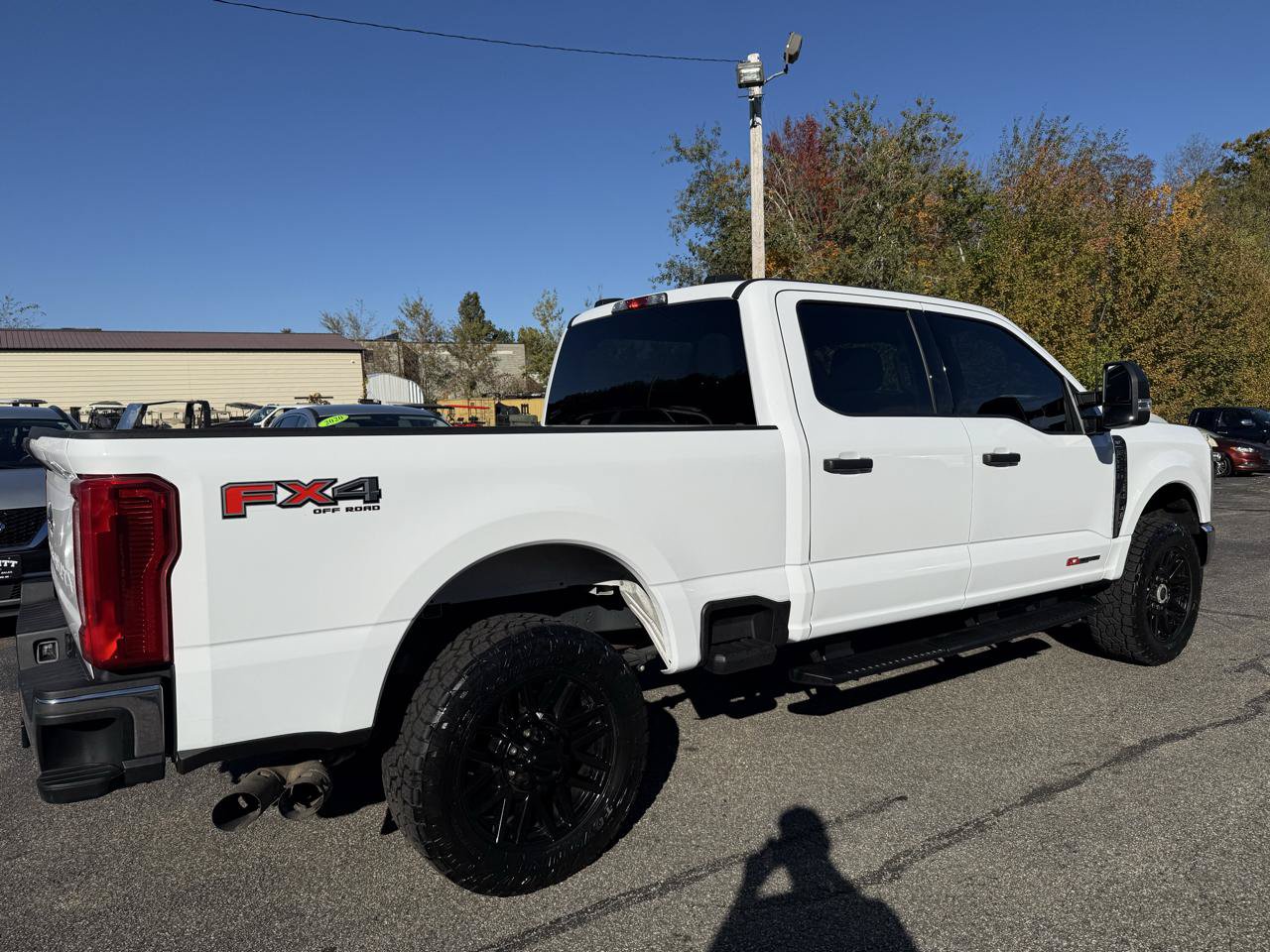 Used 2024 Ford F250 XLT w/ FX4 Off-Road Package AWD/4WD image 14