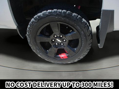 Used 2018 Chevrolet Silverado 1500 LT w/ Redline Edition AWD/4WD image 27